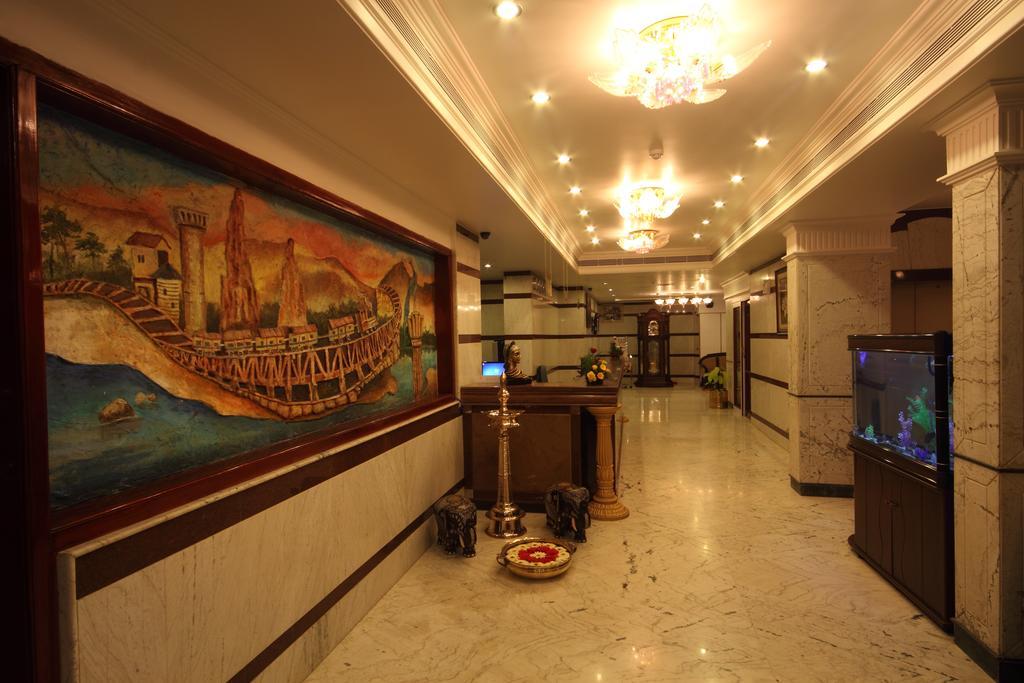 Hotel Pigeon International Bangalore Exteriör bild