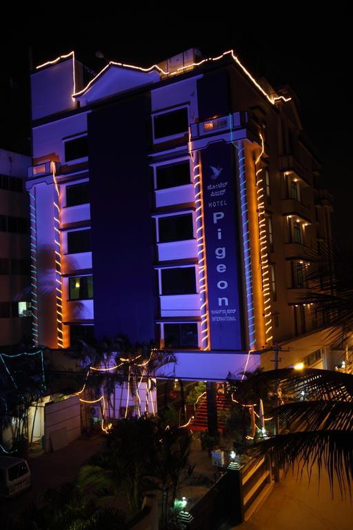 Hotel Pigeon International Bangalore Exteriör bild