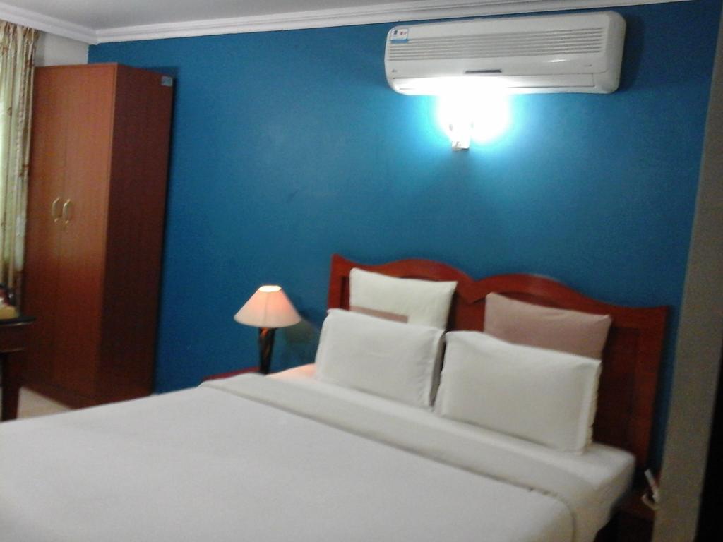 Hotel Pigeon International Bangalore Rum bild