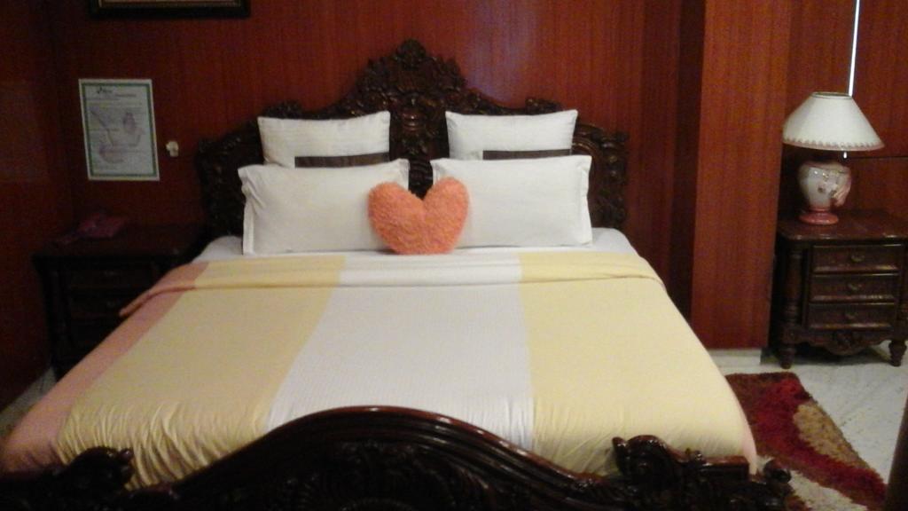 Hotel Pigeon International Bangalore Rum bild